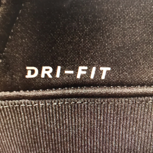 Nike top - Picture 2 of 4